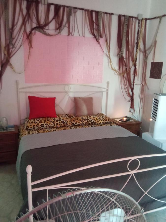 B&B Cleopatra Scalea Eksteriør billede
